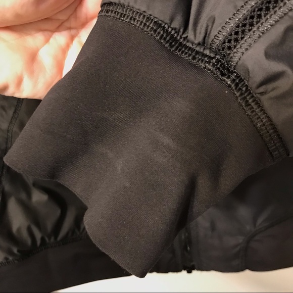 Lululemon Run: Two To Make It True Jacket sz 10 reversible black windbreaker - Picture 11 of 13
